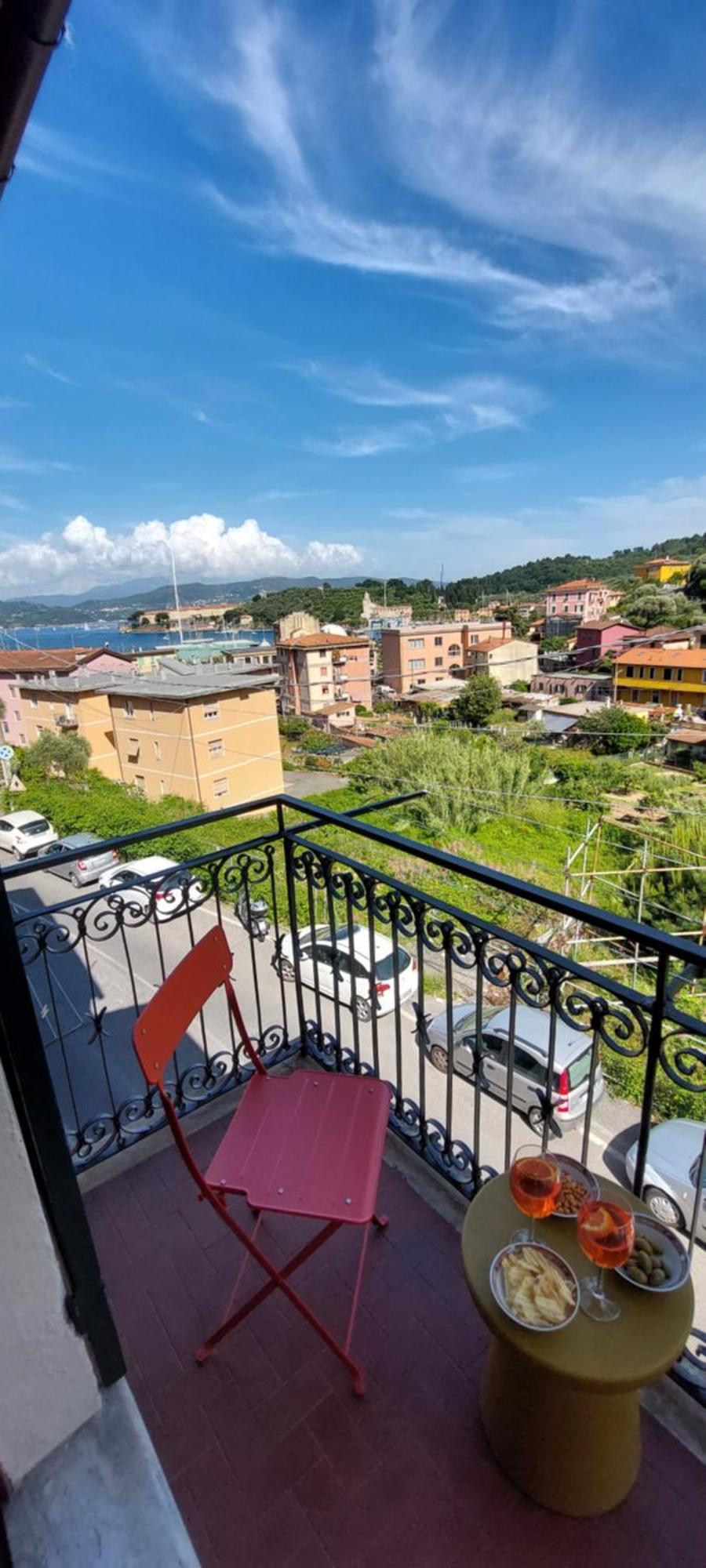 Moderno Appartamento Vista Mare, Con Parcheggio Privato Портовенере Экстерьер фото