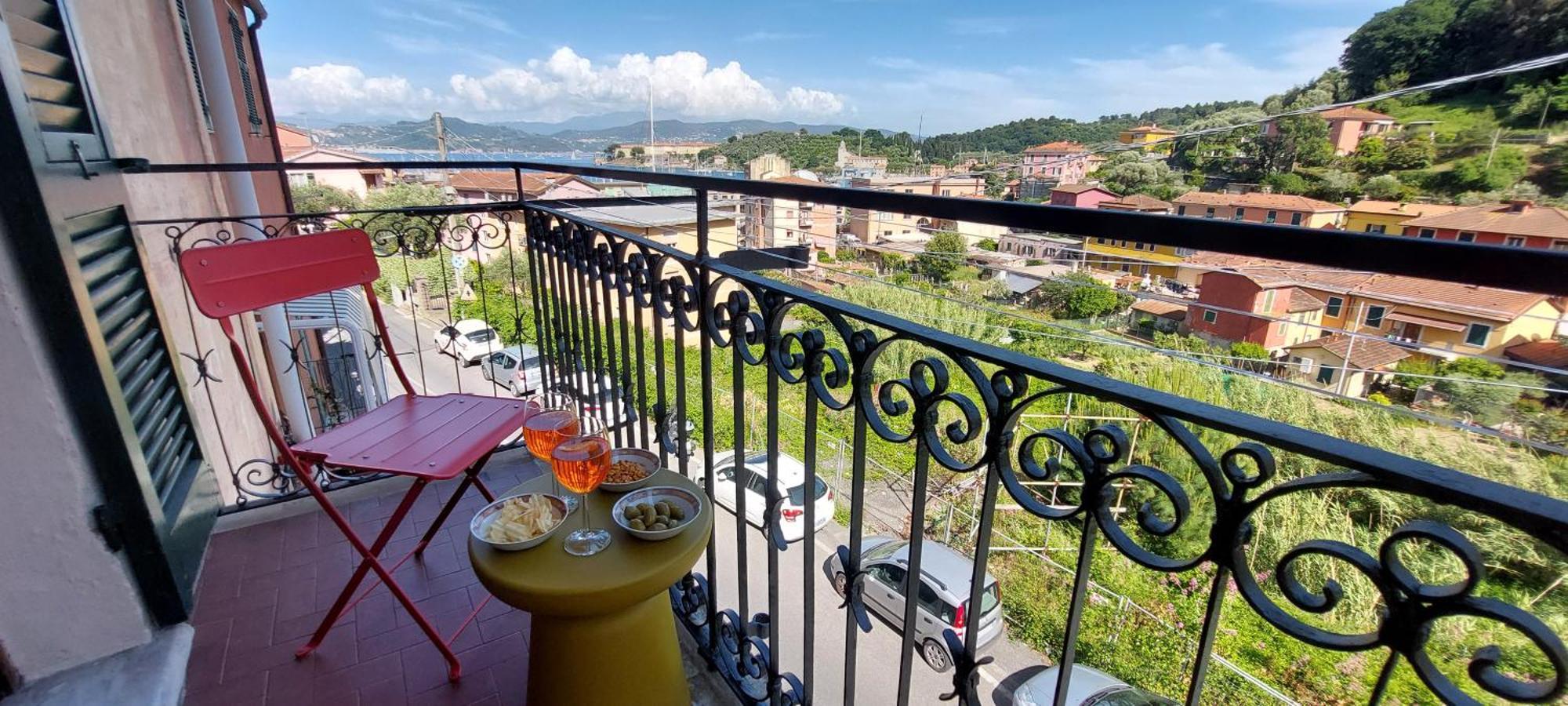 Moderno Appartamento Vista Mare, Con Parcheggio Privato Портовенере Экстерьер фото